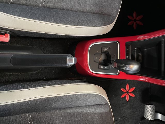 VOLKSWAGEN UP! 2019 Image 31