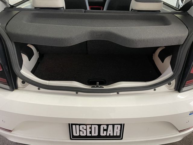 VOLKSWAGEN UP! 2019 Image 31