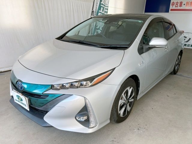 TOYOTA PRIUS PHV 2017 Image 31