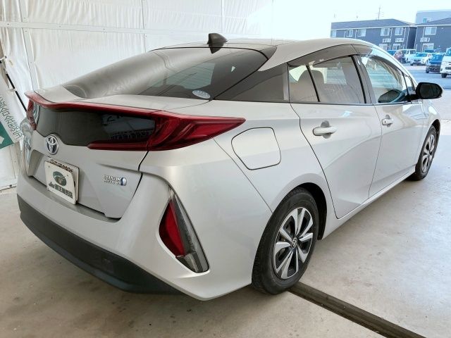 TOYOTA PRIUS PHV 2017 Image 31