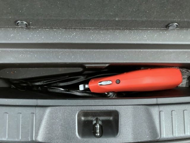 TOYOTA PRIUS PHV 2017 Image 31