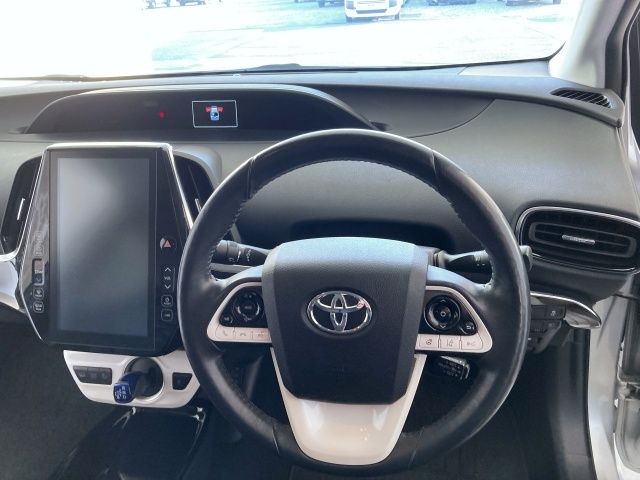TOYOTA PRIUS PHV 2017 Image 31
