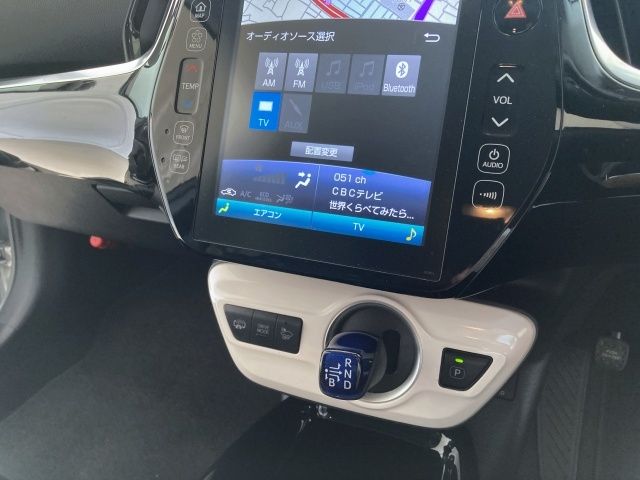 TOYOTA PRIUS PHV 2017 Image 31