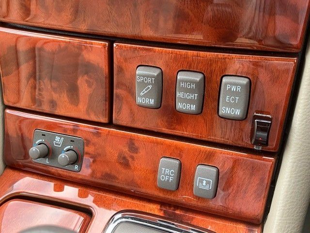 TOYOTA CELSIOR 2002 Image 31