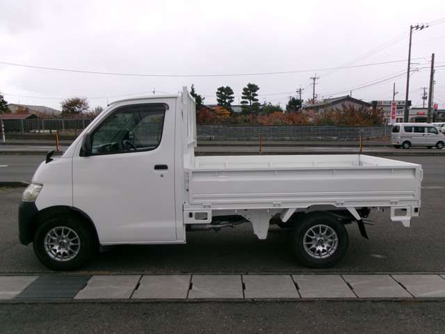 TOYOTA TOWNACE TRUCK 4WD 2015 Image 31