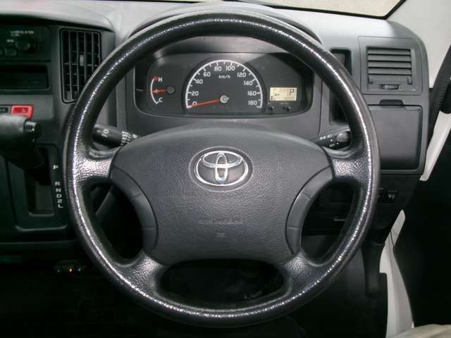 TOYOTA TOWNACE TRUCK 4WD 2015 Image 31