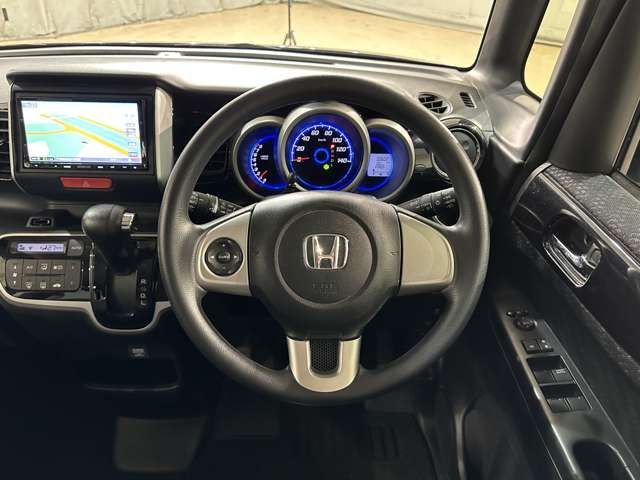 HONDA N BOX CUSTOM 2014 Image 31