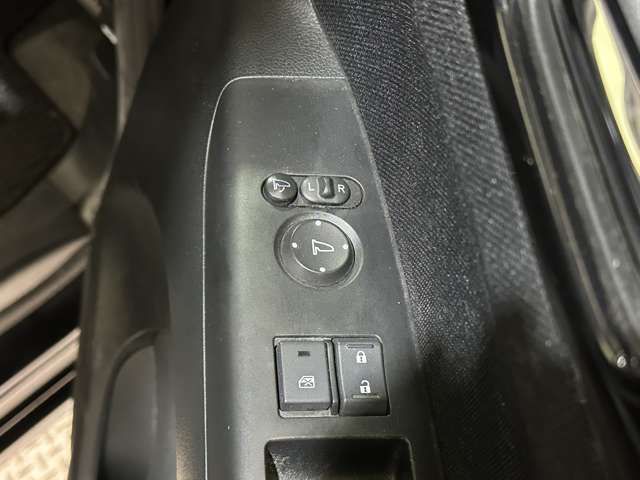 HONDA N BOX CUSTOM 2014 Image 31