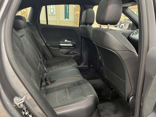 MERCEDES BENZ GLA CL 2020 Image 31