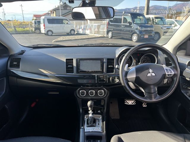 MITSUBISHI GALANT FORTIS SPORTB 2014 Image 31