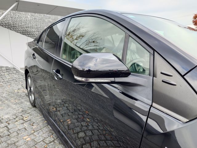 TOYOTA PRIUS 2018 Image 31