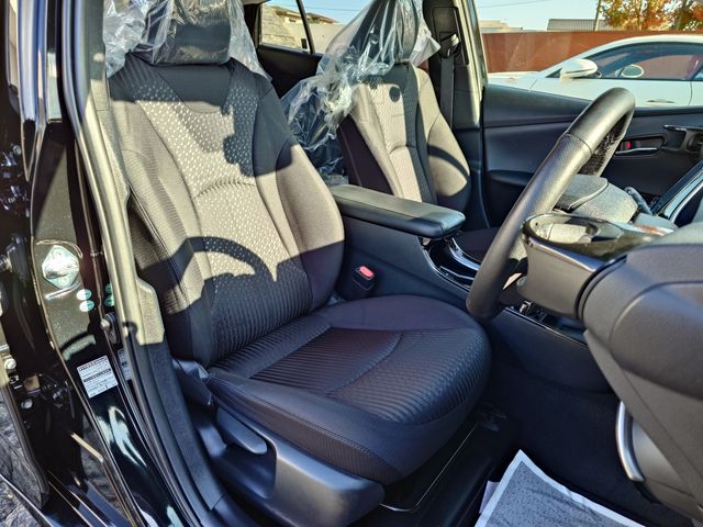 TOYOTA PRIUS 2018 Image 31