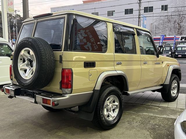 TOYOTA LANDCRUISER VAN 2015 Image 31