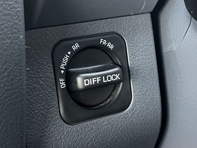 TOYOTA LANDCRUISER VAN 2015 Image 31