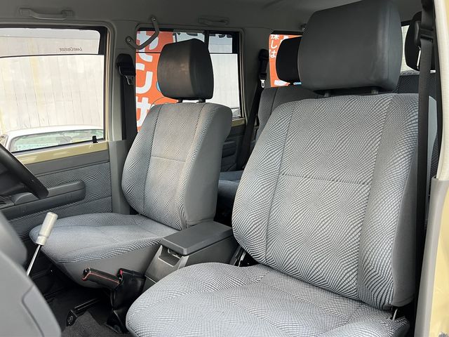 TOYOTA LANDCRUISER VAN 2015 Image 31