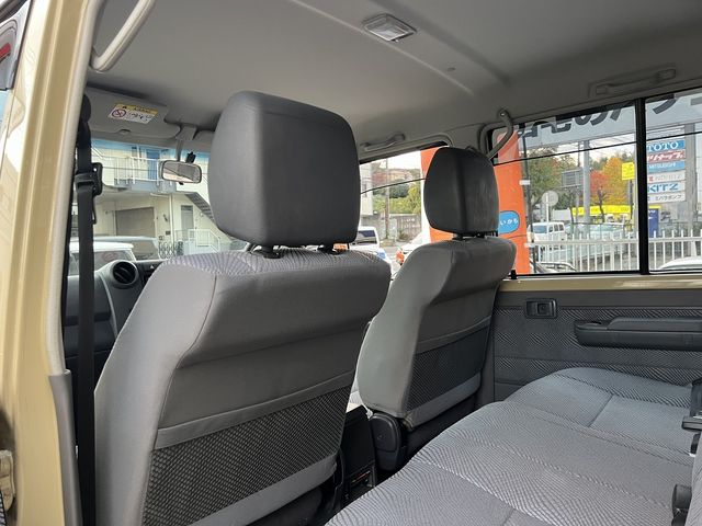 TOYOTA LANDCRUISER VAN 2015 Image 31