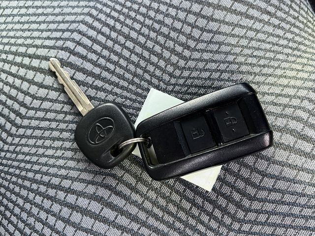 TOYOTA LANDCRUISER VAN 2015 Image 31