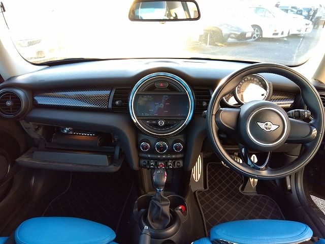 BMW MINI COOPER SD 2016 Image 31