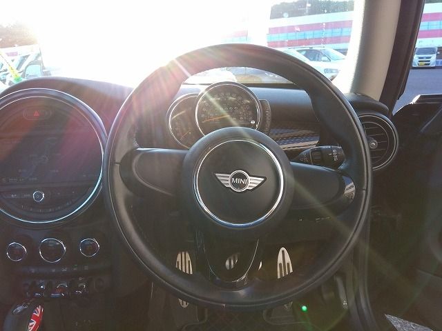 BMW MINI COOPER SD 2016 Image 31