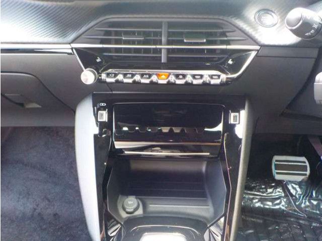 PEUGEOT E-2008 2025 Image 31