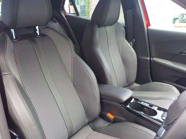 PEUGEOT E-2008 2025 Image 31