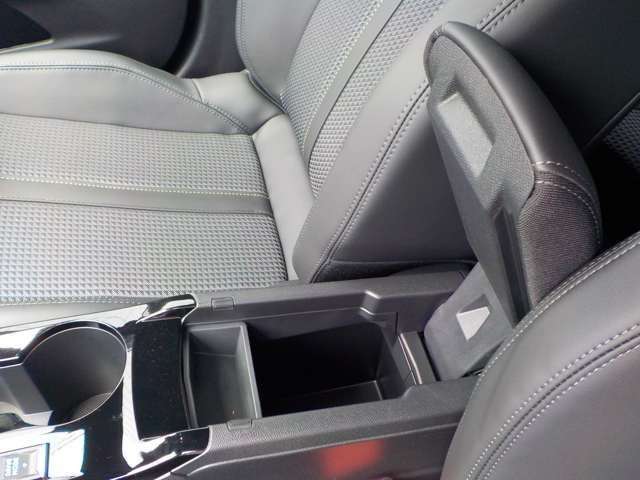 PEUGEOT E-2008 2025 Image 31