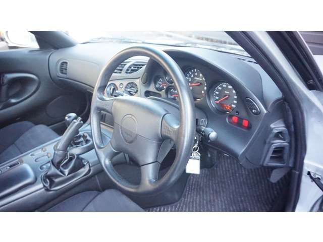 MAZDA RX-7 1997 Image 31