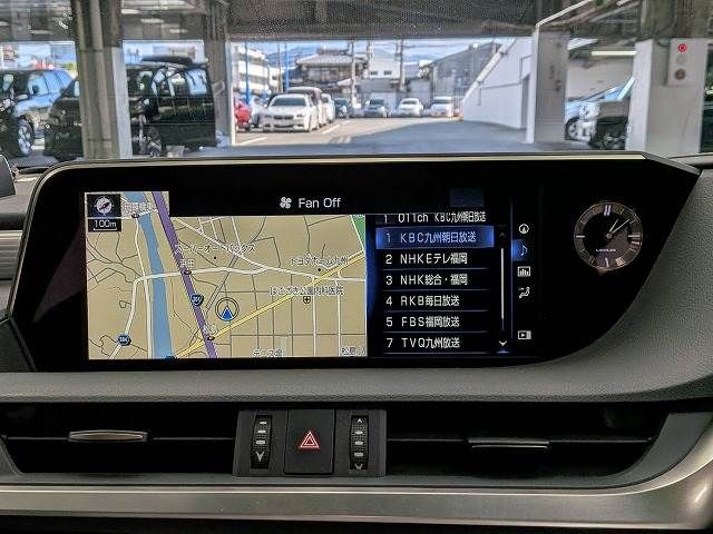 TOYOTA LEXUS ES300H 2019 Image 31