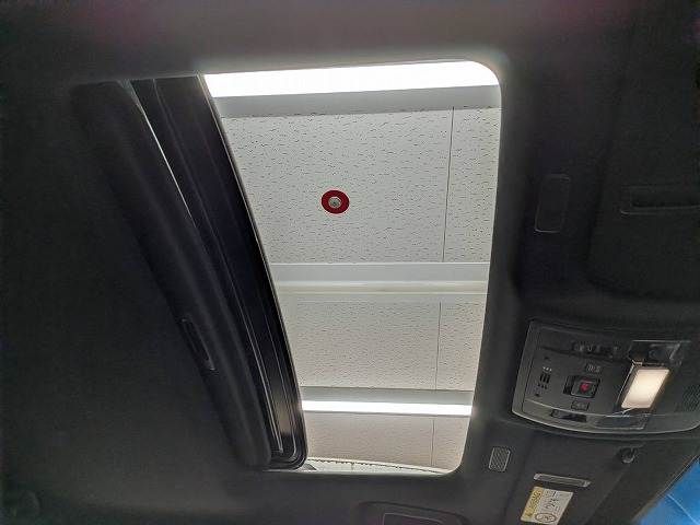 TOYOTA LEXUS ES300H 2019 Image 31