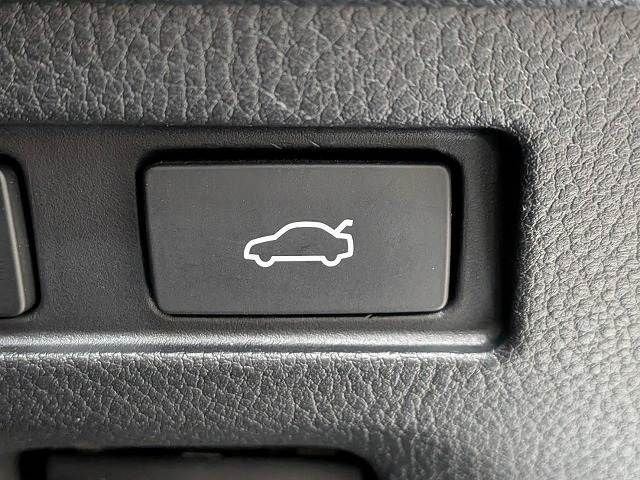 TOYOTA LEXUS ES300H 2019 Image 31