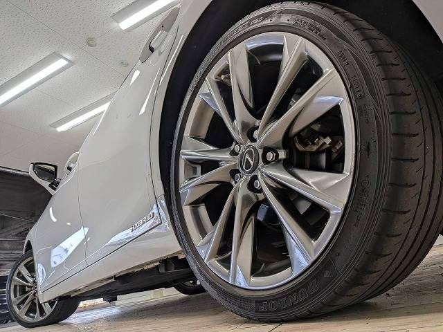 TOYOTA LEXUS ES300H 2019 Image 31