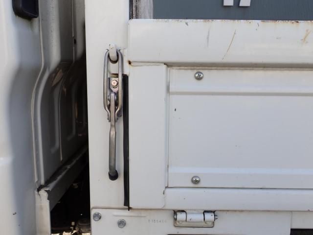 ISUZU ELF 2018 Image 31