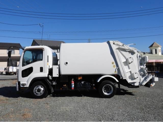 ISUZU FORWARD 2017 Image 31