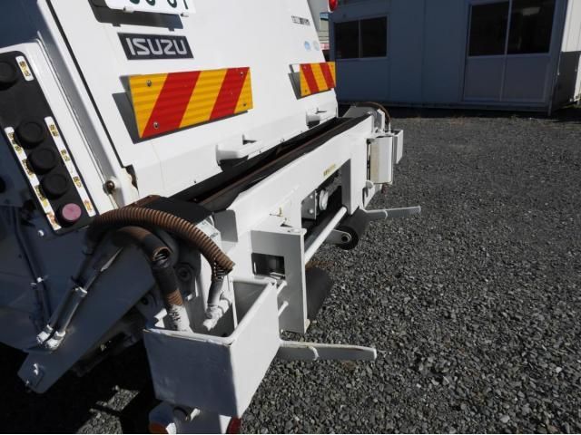 ISUZU FORWARD 2017 Image 31