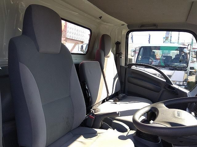 ISUZU ELF 2015 Image 31