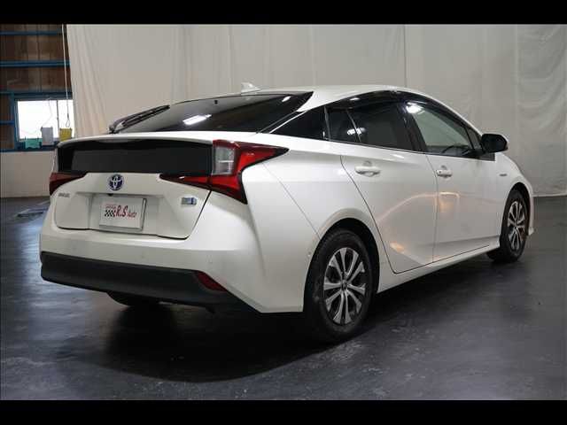 TOYOTA PRIUS 2019 Image 31