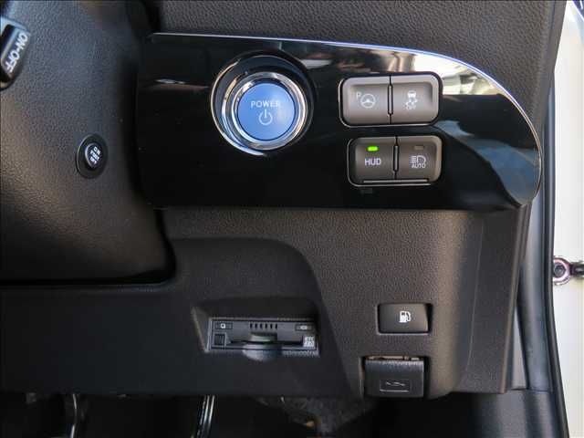 TOYOTA PRIUS 2019 Image 31