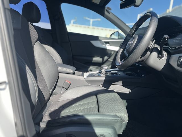 AUDI A4 2017 Image 31