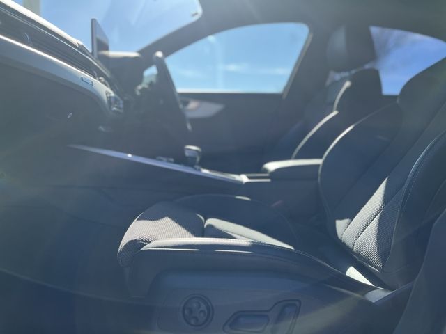 AUDI A4 2017 Image 31