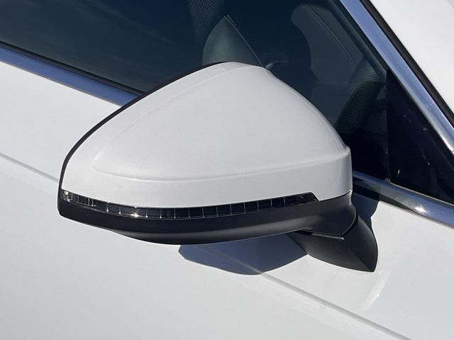 AUDI A4 2017 Image 31