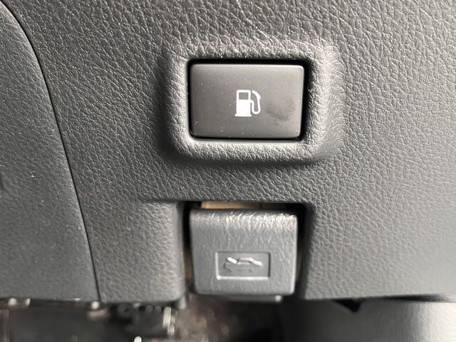 TOYOTA C-HR 2022 Image 31