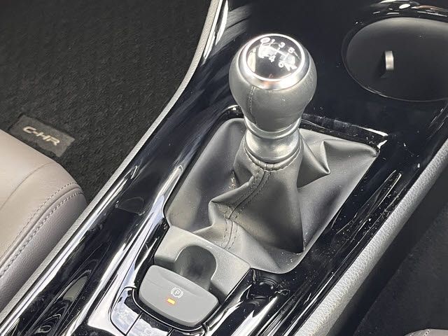 TOYOTA C-HR 2022 Image 31