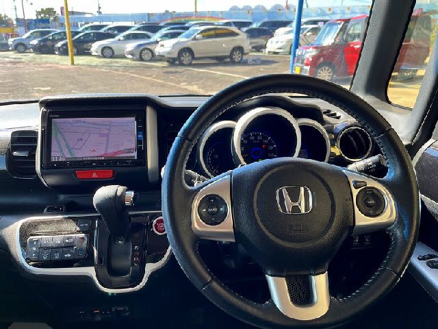 HONDA N BOX CUSTOM 2016 Image 31