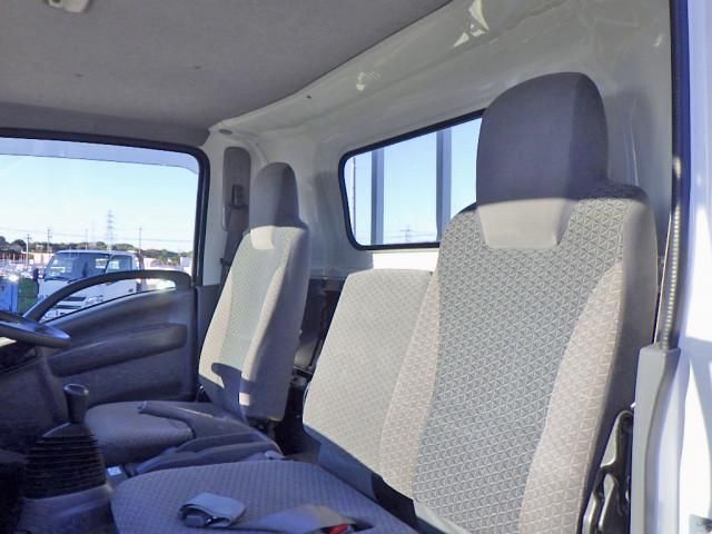 ISUZU ELF 2018 Image 31