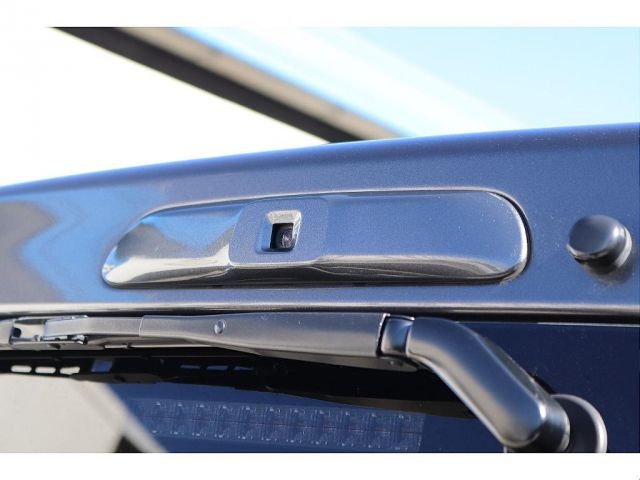 TOYOTA HIACE VAN 2WD 2020 Image 31