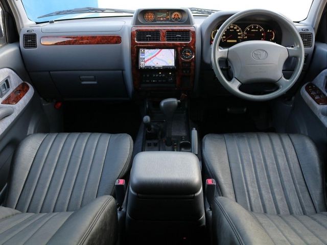 TOYOTA LANDCRUISER PRADO 2001 Image 31