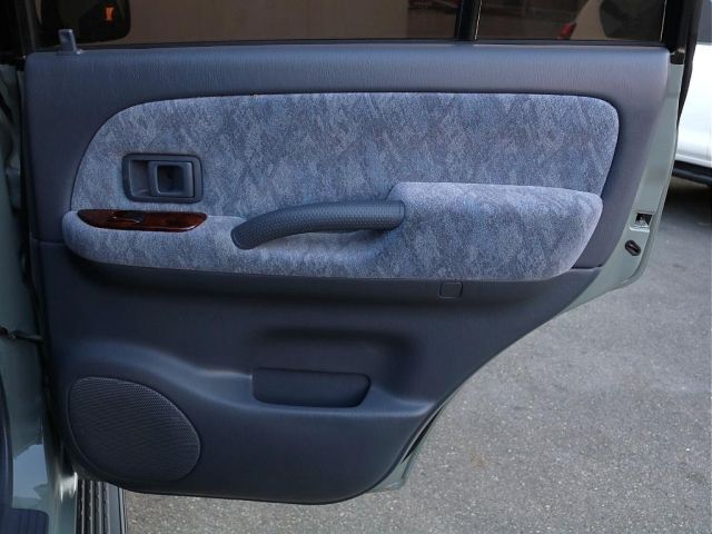 TOYOTA LANDCRUISER PRADO 2001 Image 31