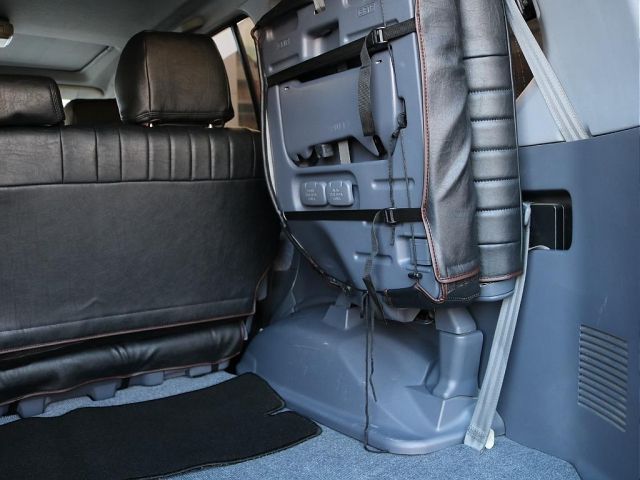 TOYOTA LANDCRUISER PRADO 2001 Image 31