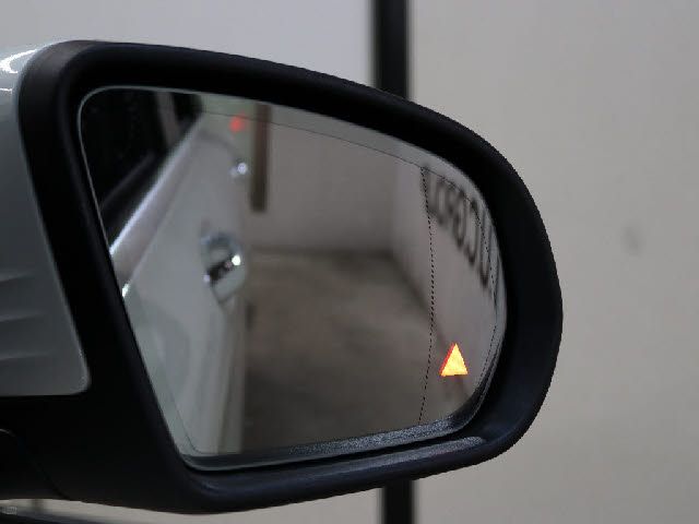 MERCEDES BENZ C CLAS 2019 Image 31