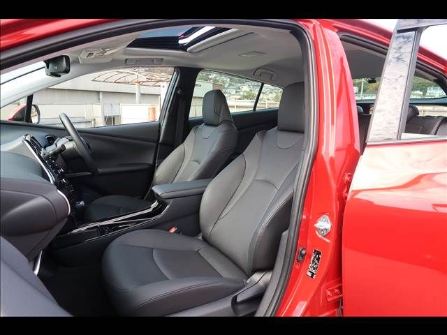 TOYOTA PRIUS 2021 Image 31